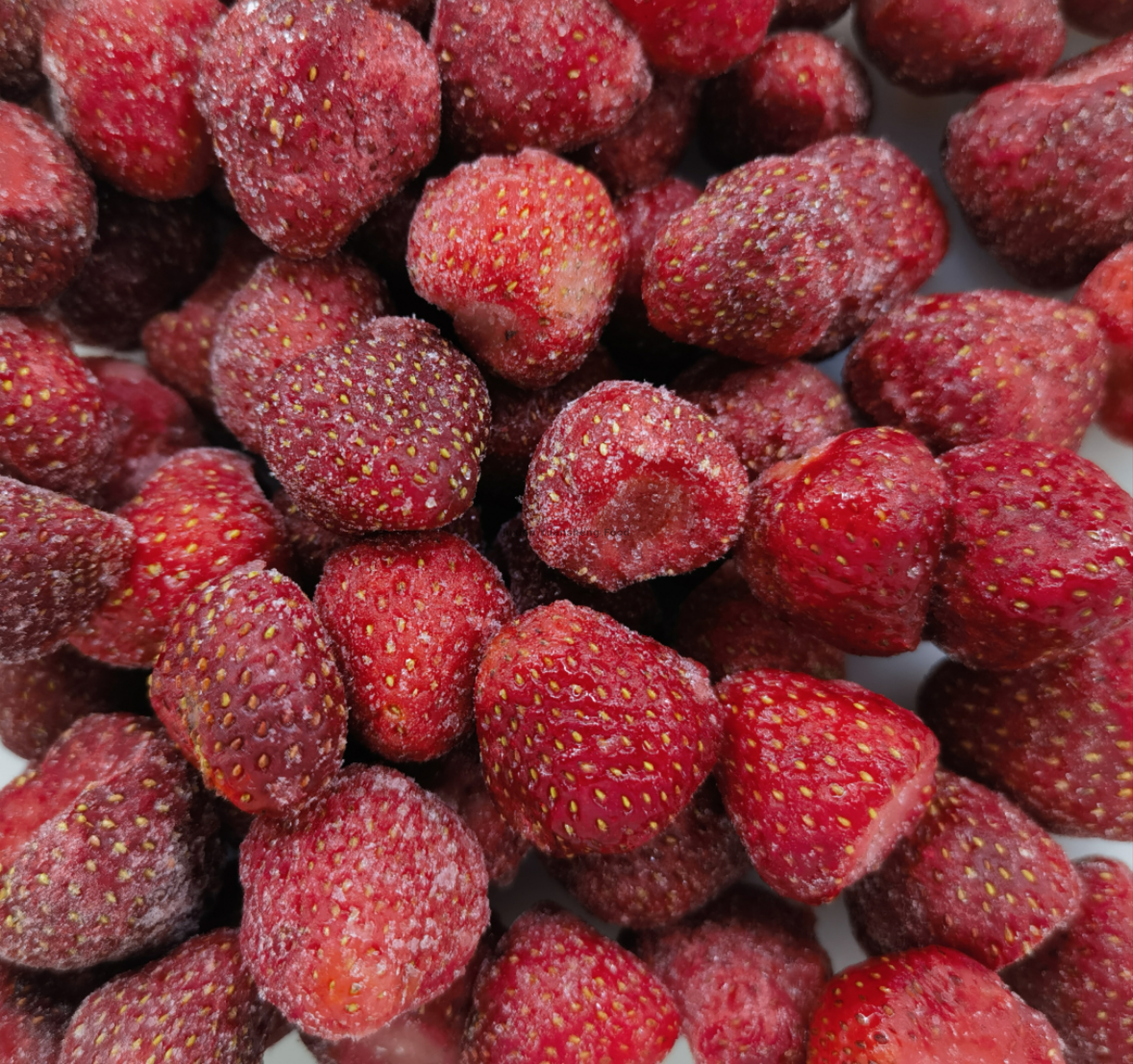 Fraise entière congelée sans OGM entièrement naturelle avec un bon goût