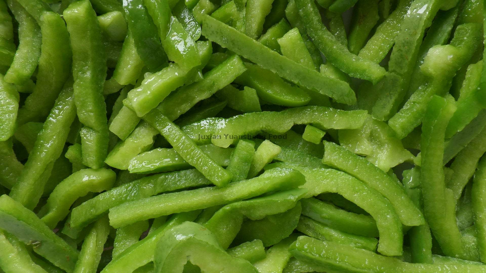 d&eacute;s de poivron vert (8)